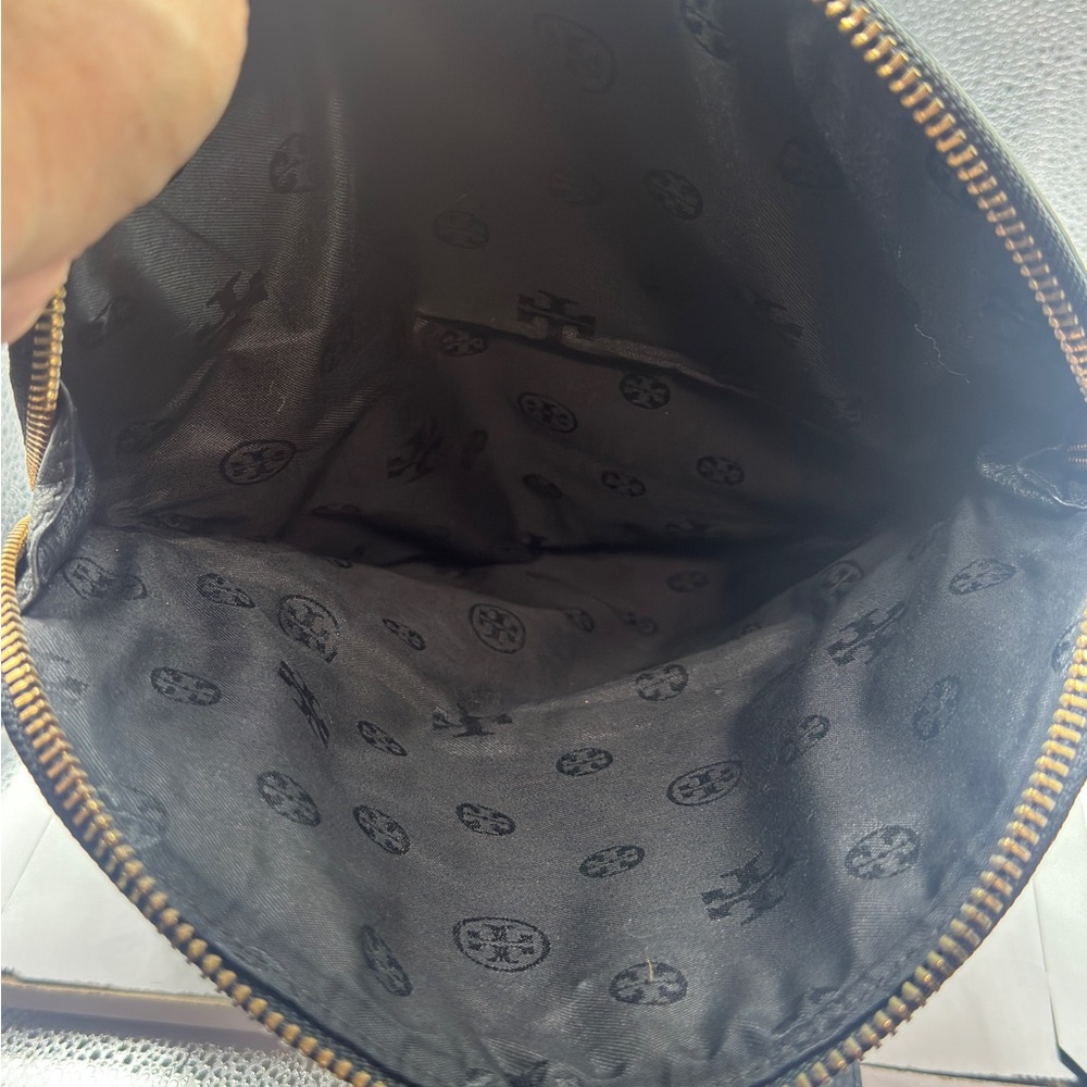 Tory Burch Black Leather Crossbody Bag, Like New - Picture 4 of 8